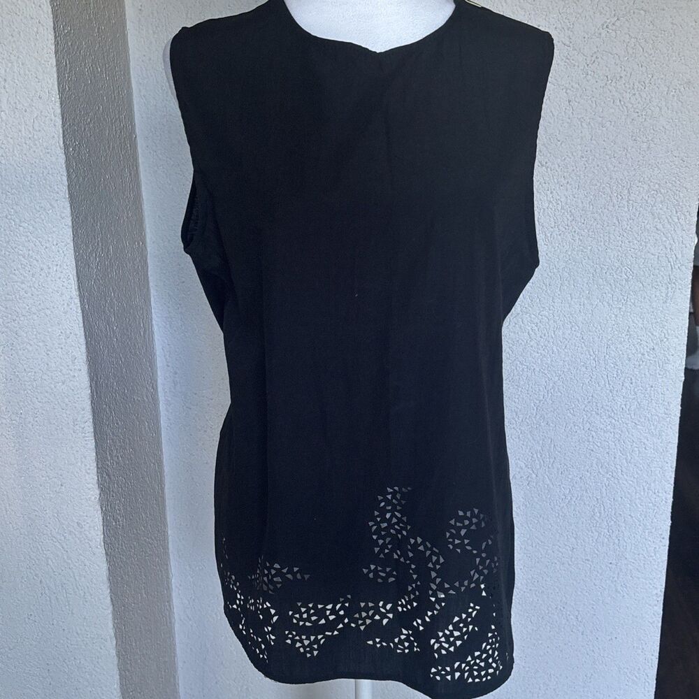 Zara Basic T Shirt Black Sleeveless Eyelet Top With Gold Zipper Size Large